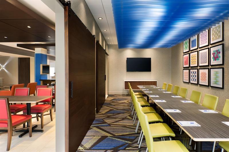 Holiday Inn Express & Suites - Painesville - Concord By Ihg Exterior foto