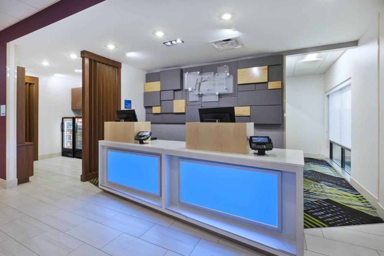 Holiday Inn Express & Suites - Painesville - Concord By Ihg Exterior foto